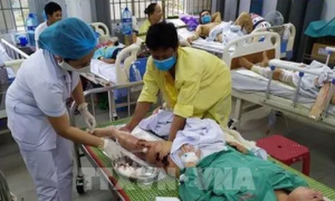 Quảng Nam: Tích cực cứu chữa, tìm kiếm nạn nhân vụ sạt lở đất Trà Leng